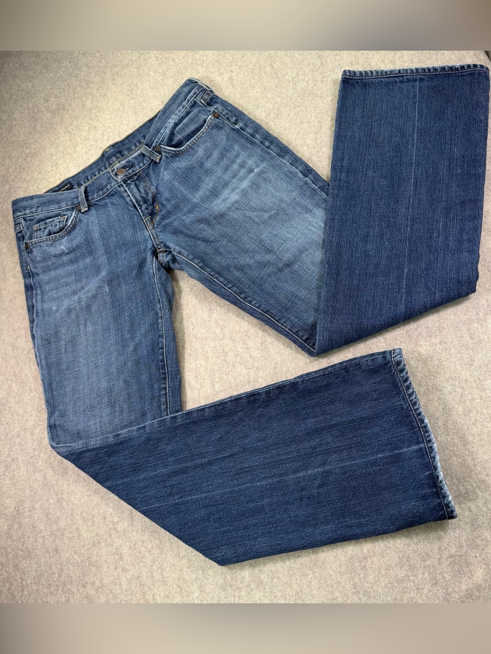 Citizens Of Humanity Bootcut Jeans in Medium to Dark Blue